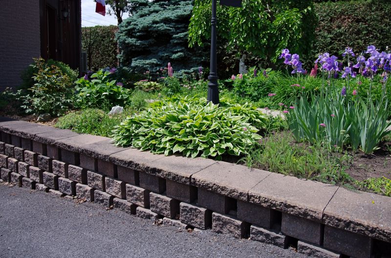 Retaining Wall Installation in Kissimmee, FL